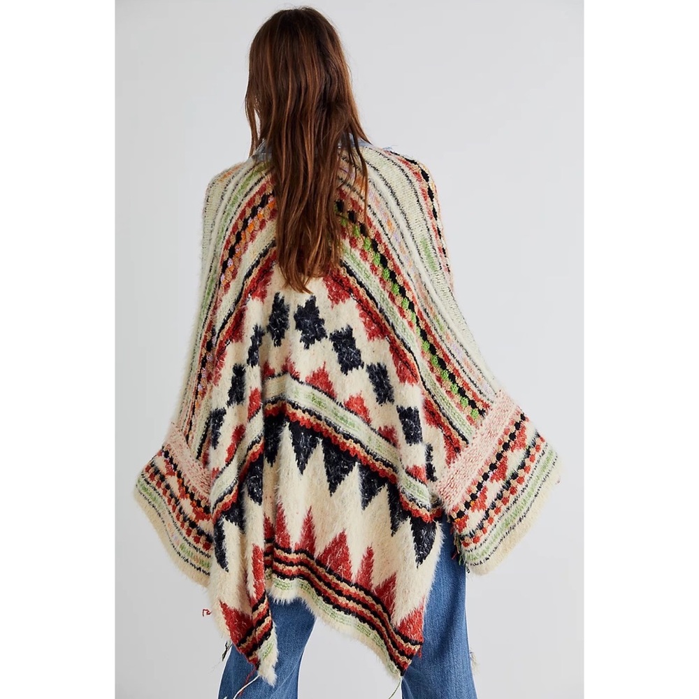 NWT Free People Running Wild Poncho Jacket Sweater Knit Cardi Oversized - Picture 3 of 17